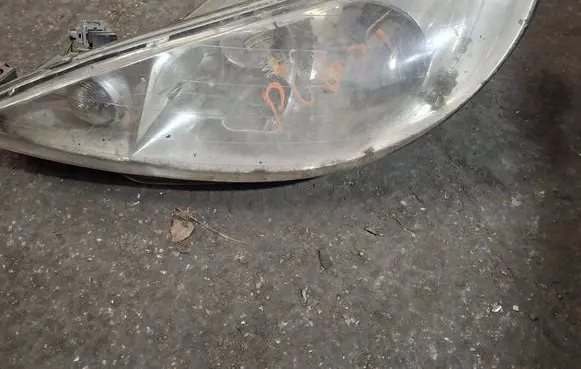 Peugeot 206 Headlight/headlamp 9628666880 087275 89001771