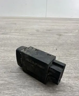 Mitsubishi Grandis Fog light switch S000926