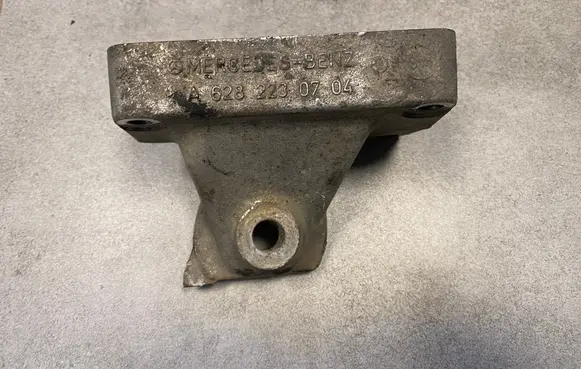 Mercedes-Benz G W461 W463 1st Gen Engine mounting bracket A6282230704