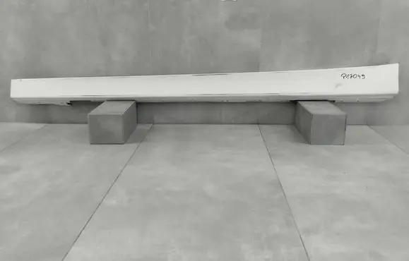 Foot area side trim