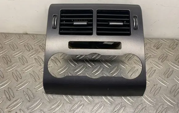 Land Rover Range Rover Sport L494 Rear air vent grill DK62044E15 DK62044E15JA