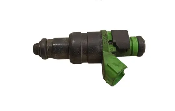 Skoda Superb B5 (3U) Fuel injector 06B906031A