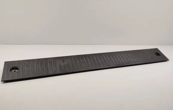 Trunk/boot sill cover protection