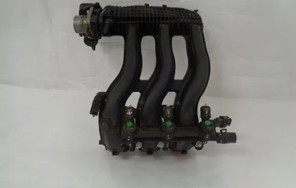 Citroen DS3 Intake manifold 9815190880
