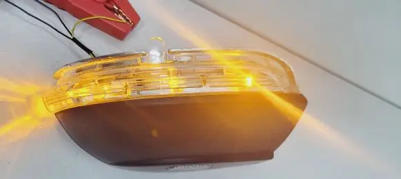 Volkswagen PASSAT CC Mirror indicator light 