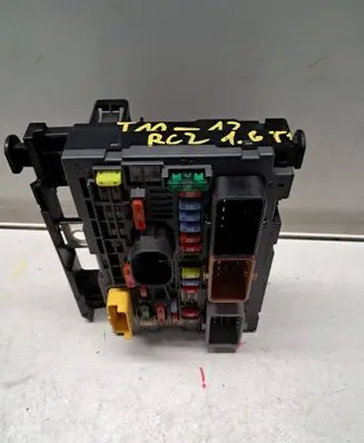 Peugeot RCZ Fuse box set 9675877980 19476435