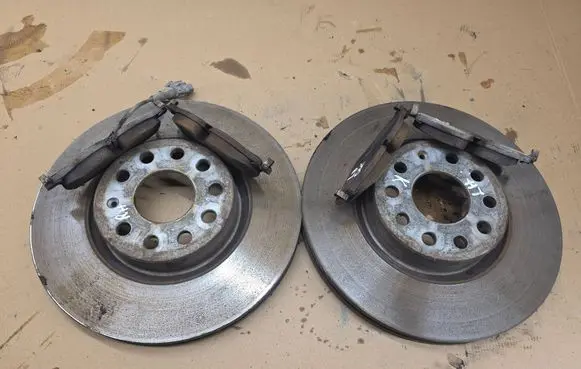Volkswagen PASSAT B8 Front brake disc