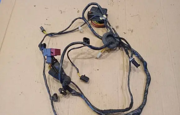 Opel Astra H Front door wiring loom/harness boot 13199057 032006030623330