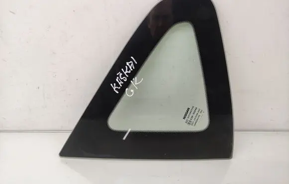 Nissan Qashqai Rear side window