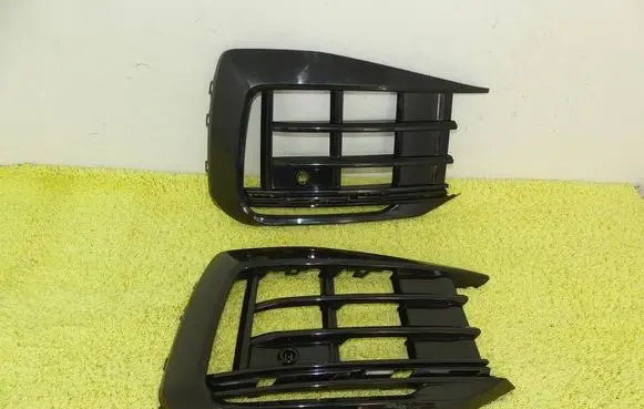 Volkswagen Touareg III Front bumper lower grill 760853666J