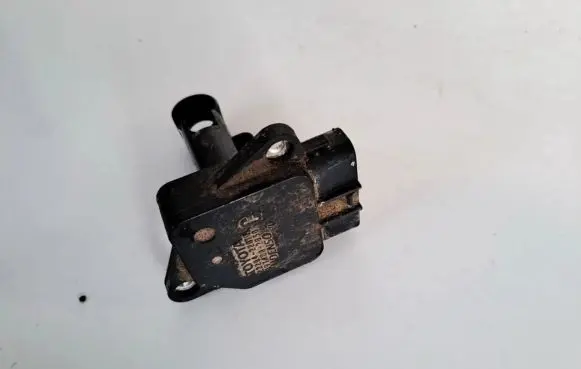 Toyota Yaris Verso Mass air flow meter 2220422010 22204-22010