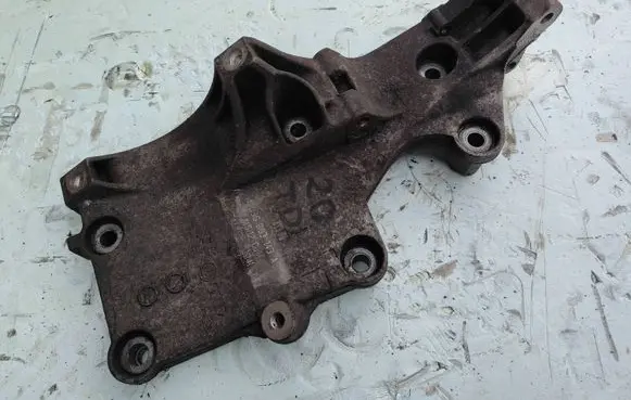 Audi A3 S3 8P Engine mounting bracket 03G903143A