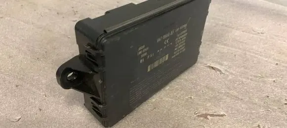 Land Rover Discovery 4 - LR4 Keyless (KESSY) go control unit/module AH4219H440AF