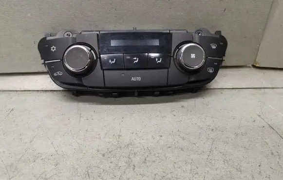 Opel Insignia A Climate control unit 13273095
