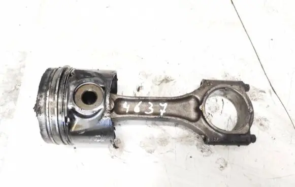 Opel Astra G Piston with connecting rod