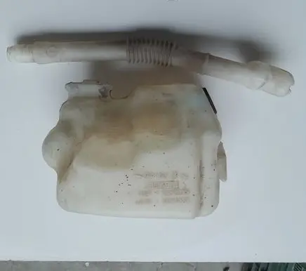 Renault Scenic II - Grand scenic II Windshield washer fluid reservoir/tank 8200104706 8200104705