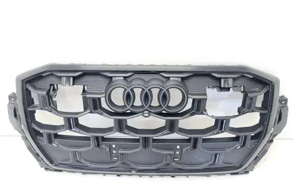 Audi Q7 4M Front bumper upper radiator grill 4M0853651BD