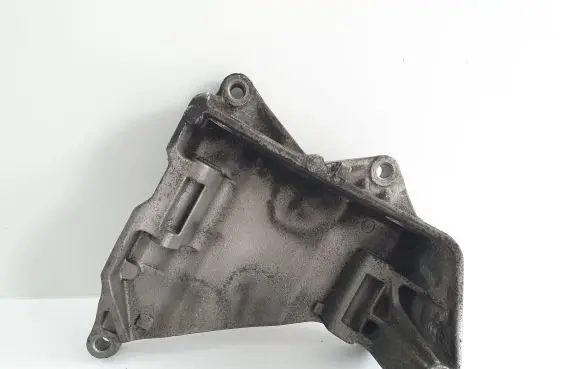 Volkswagen Transporter - Caravelle T5 Engine mounting bracket 070903143C