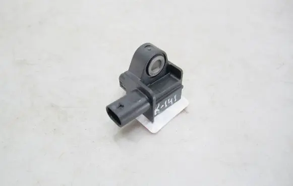 Volkswagen Golf VII Airbag deployment crash/impact sensor 5Q0959651 197494391