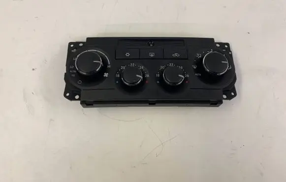Chrysler 300 - 300C Climate control unit P55111031AD 003400419250 031AD