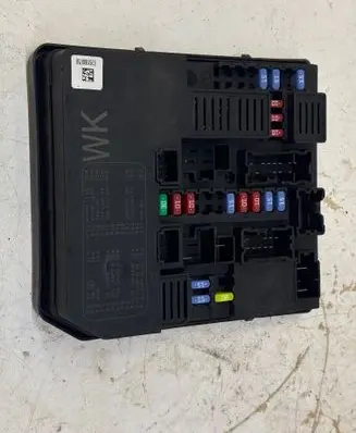 Nissan Leaf II (ZE1) Fuse box set 284B75SA3B 6261000750