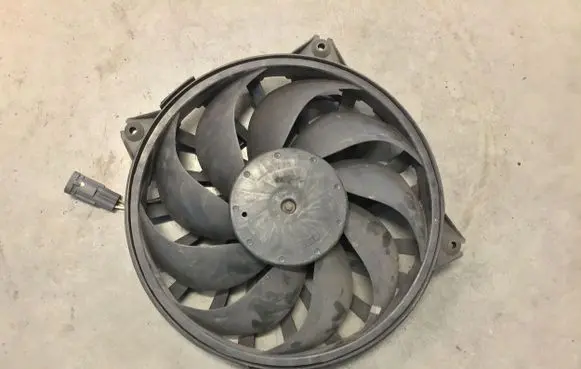 Peugeot 807 Radiator cooling fan shroud 9635466180