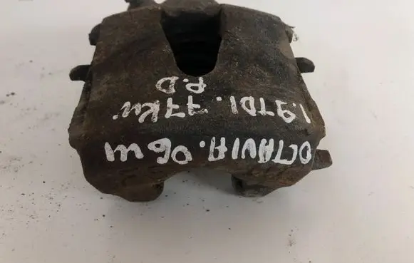 Skoda Octavia Mk2 (1Z) Front brake caliper