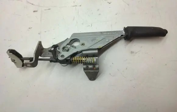 BMW 1 F20 F21 Handbrake/parking brake lever assembly 6799102