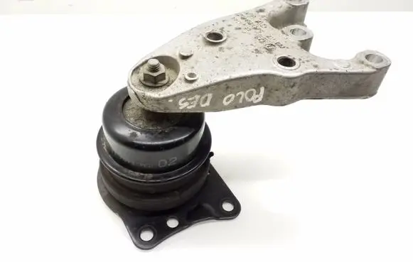 Volkswagen Polo V 6R Engine mount bracket 6Q0199185S 6Q0199262F 6R0199167AA