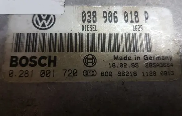 Volkswagen PASSAT B5 Engine control unit/module 038906018P 0281001720