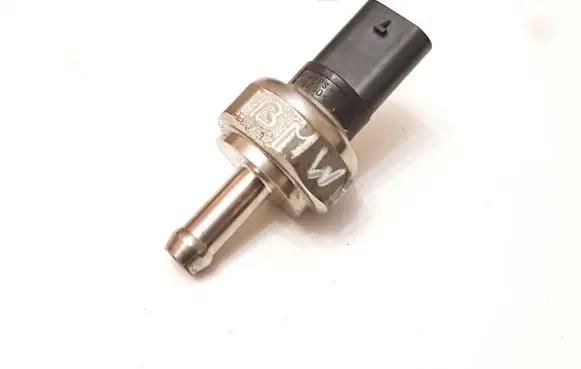 BMW 1 E82 E88 Exhaust gas pressure sensor 8507634