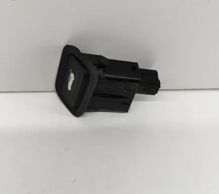 Hyundai i40 Tailgate/boot open switch button 935553Z000RY