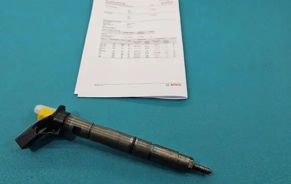 Audi A8 S8 D3 4E Fuel injector 0445115037 IMPRK1511284