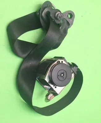 BMW 5 E60 E61 Front seatbelt 6065400B
