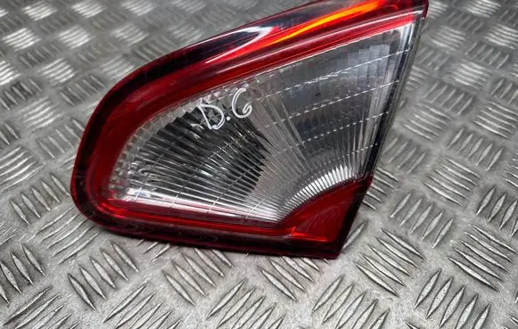 Nissan Qashqai Tailgate rear/tail lights B26550BR01A 1611111 89503209