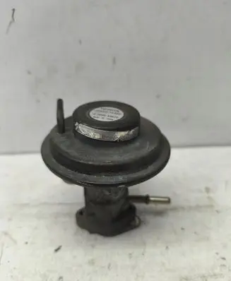 Toyota Avensis T220 EGR valve 25620-74320