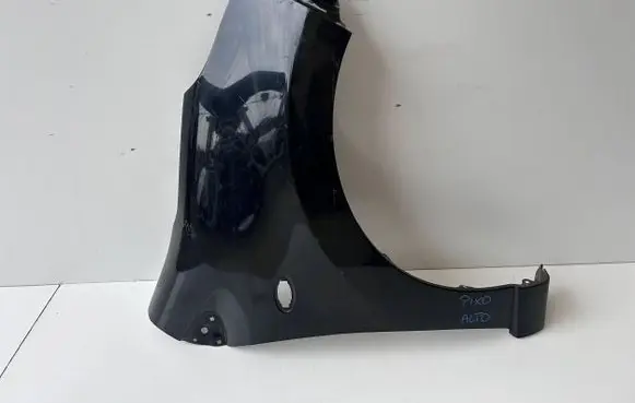 Nissan Pixo Fender O2982