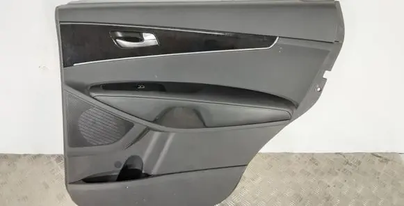 KIA Sorento Rear door card panel trim