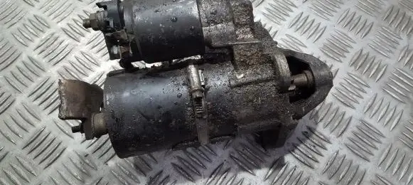 Volkswagen PASSAT B5 Starter motor 1005821933