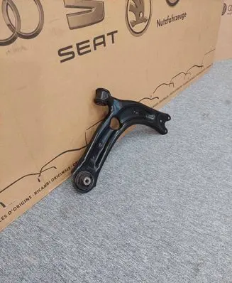 Volkswagen Tiguan Front lower control arm/wishbone 3Q0407154B