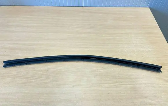 Buick Encore I Engine compartment rubber 42601750