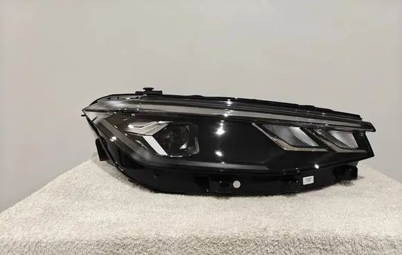 Volkswagen PASSAT B9 Headlight/headlamp 3J1941006