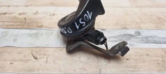 Skoda Octavia Mk2 (1Z) Horn signal 703881157