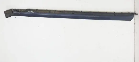 Volkswagen Taigo Sill/side skirt trim 