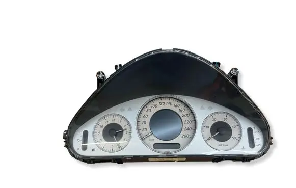 Mercedes-Benz E W211 Speedometer (instrument cluster) 110080292