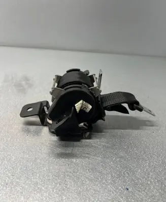 Nissan Qashqai+2 Middle seatbelt (rear) 6061619