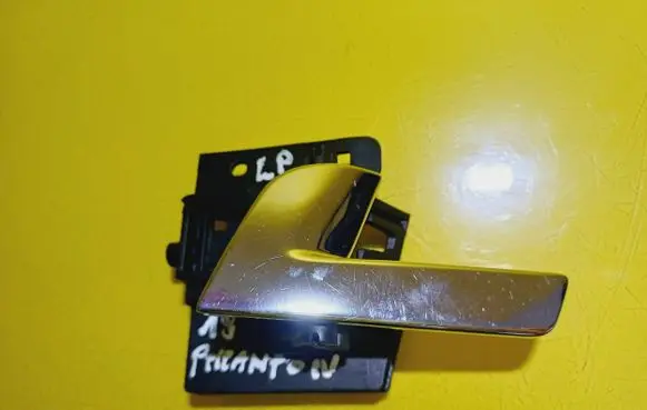 Volkswagen Phaeton Front door interior handle 3D0837617D