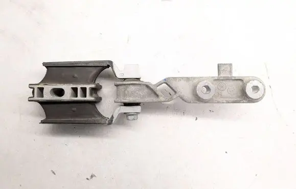 Volvo V60 Engine mount bracket 31330594 31359890