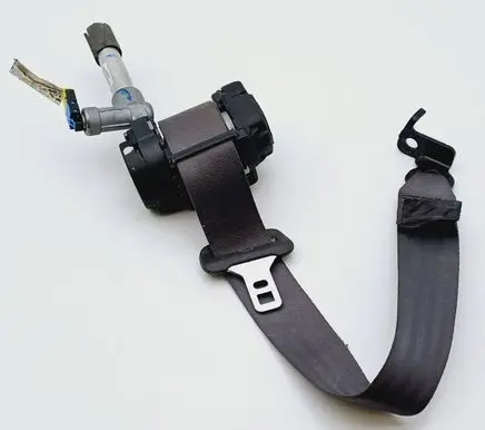 Rear seatbelt