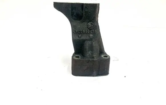 Mercedes-Benz Vito Viano W639 Engine mounting bracket A6420960345
